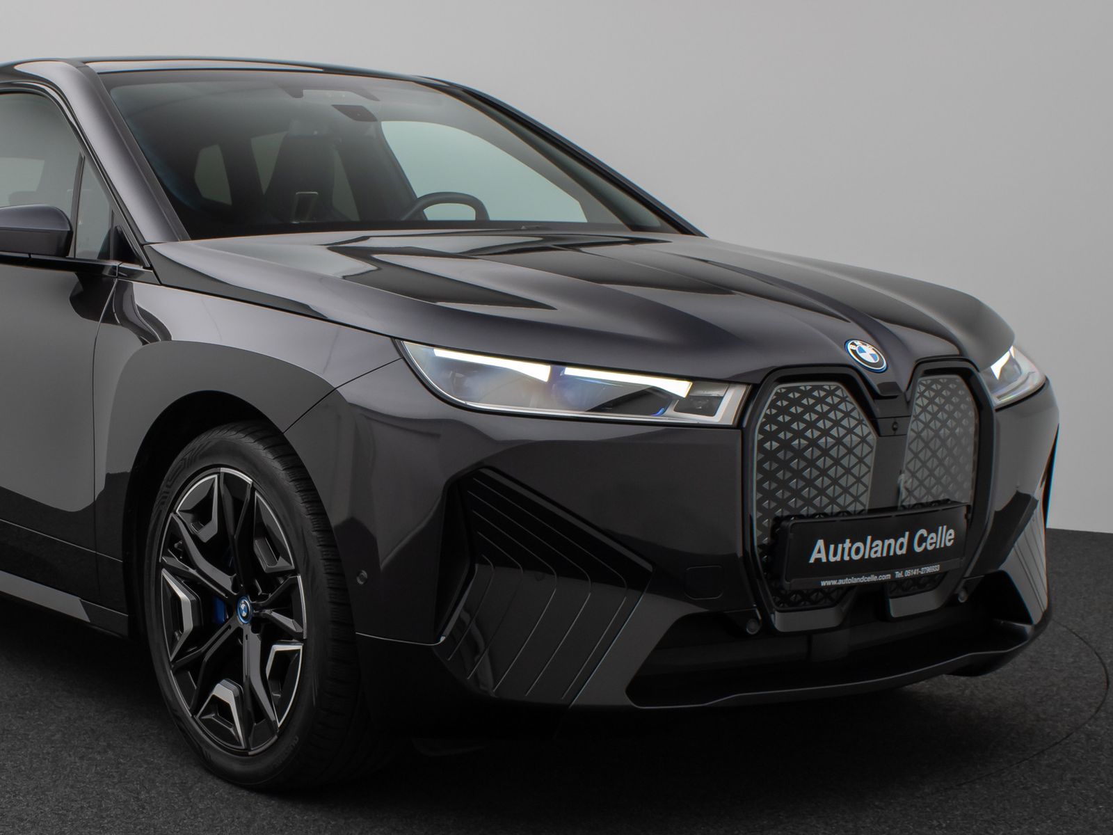 Fahrzeugabbildung BMW iX xD40 Panorama 360°DAB H/K Laser ACC AHK Sport