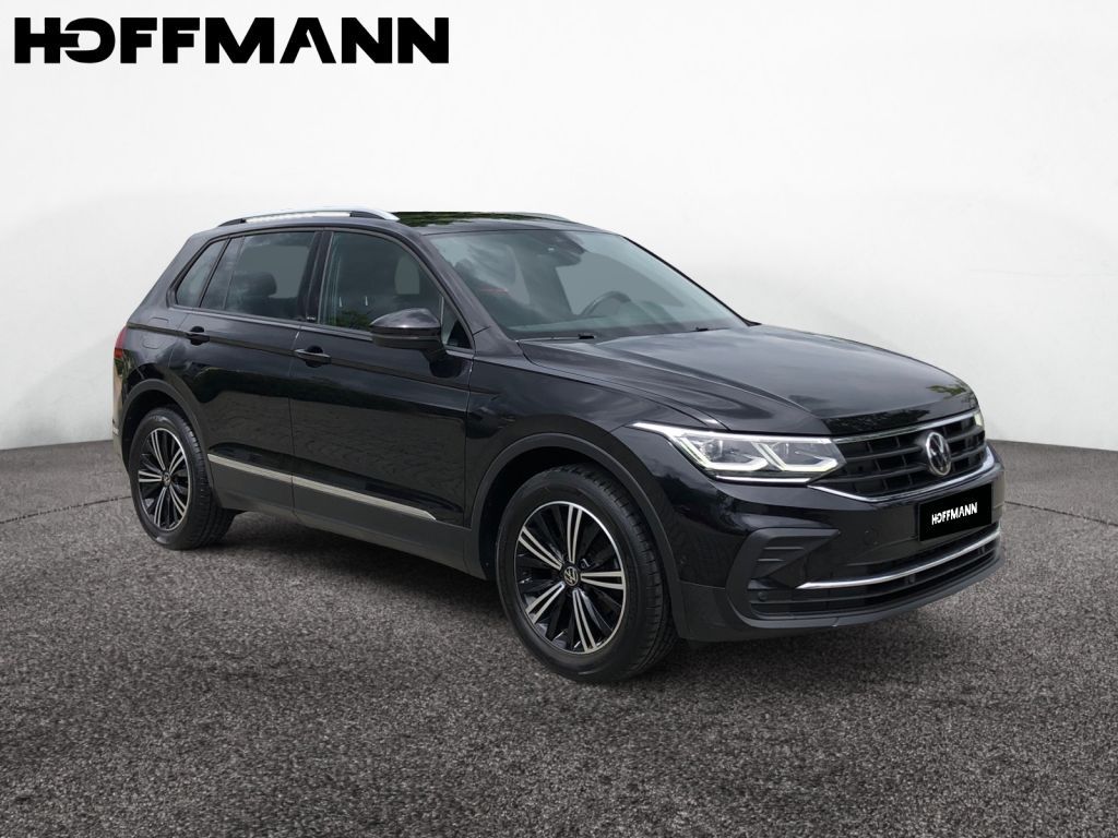 Fahrzeugabbildung Volkswagen Tiguan 1.5 TSI DSG Life AHZV NAVI Standheizung R