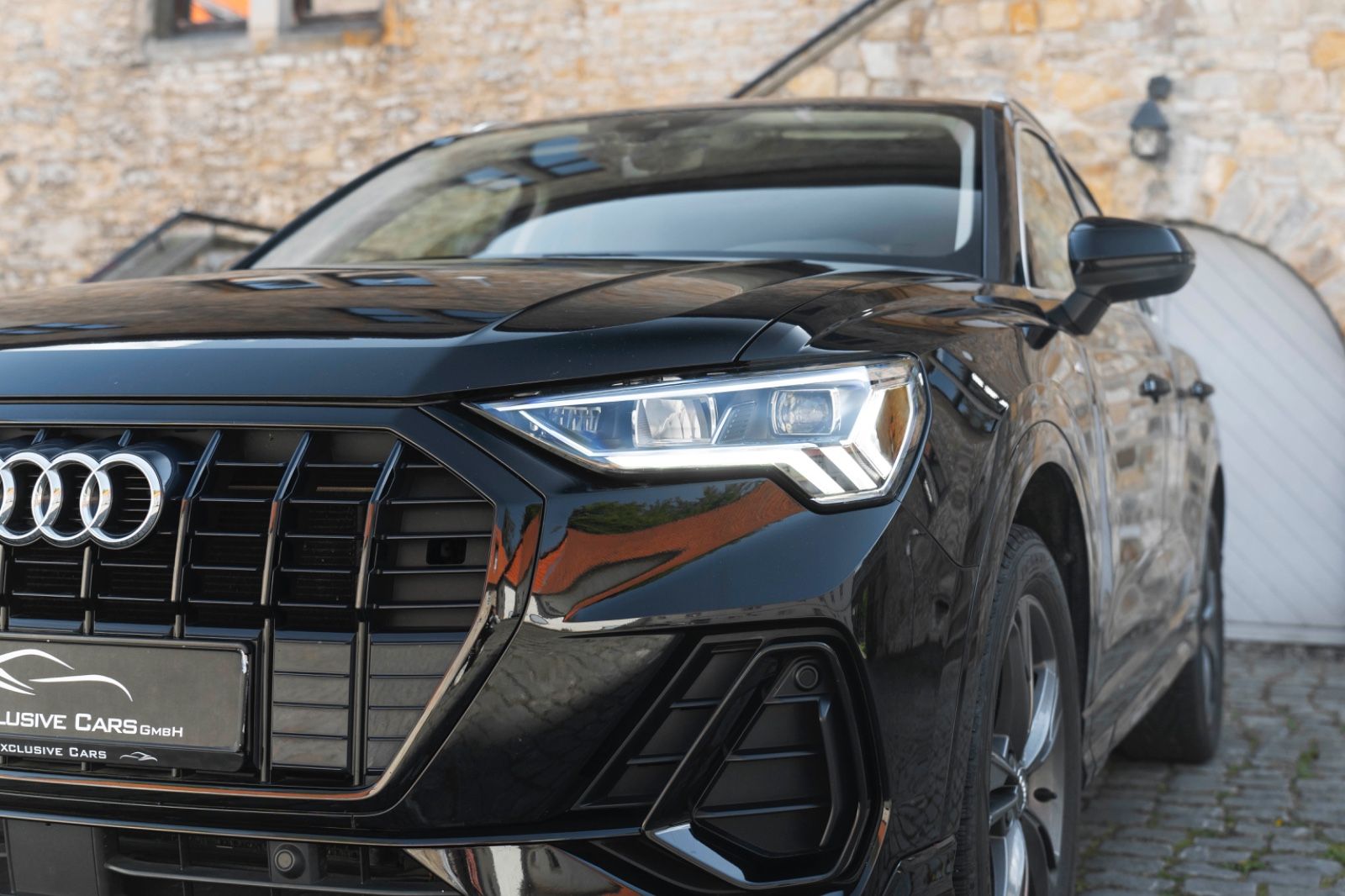 Fahrzeugabbildung Audi Q3 Quattro S-Line KAM NAV TOTW SPUR LED CARPLAY