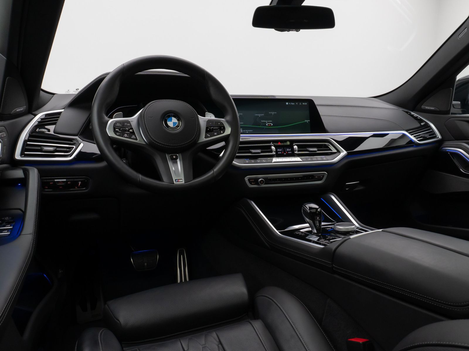 Fahrzeugabbildung BMW X6 xD40d M Sport Panorama 360°Laser HUD DAB H/K