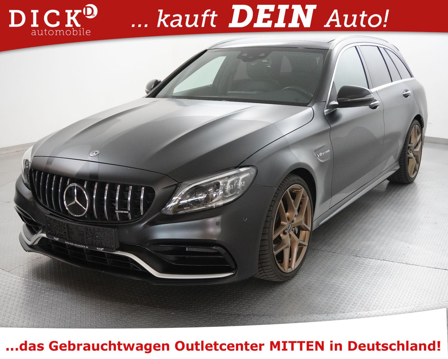 Fahrzeugabbildung Mercedes-Benz C63 AMG >CARBON+PANO+MEMO+KAM+MULTIB+NAPPA+COMAN