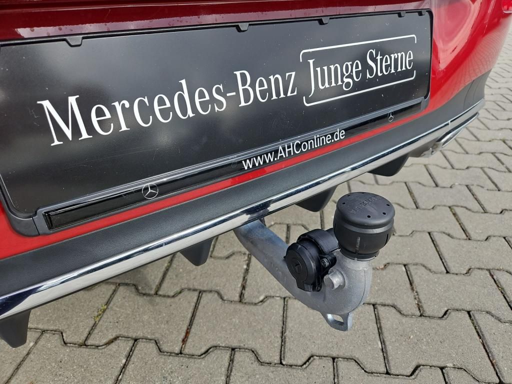 Fahrzeugabbildung Mercedes-Benz CLA 200 SB AMG AHK Navi LED SHZ Ambiente 360°