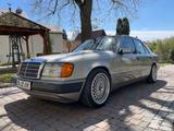 Mercedes-Benz E 260+Scheckheft+Klima+H-Zulassung+evtl. Tausch - Mercedes-Benz E 260: Von Privat