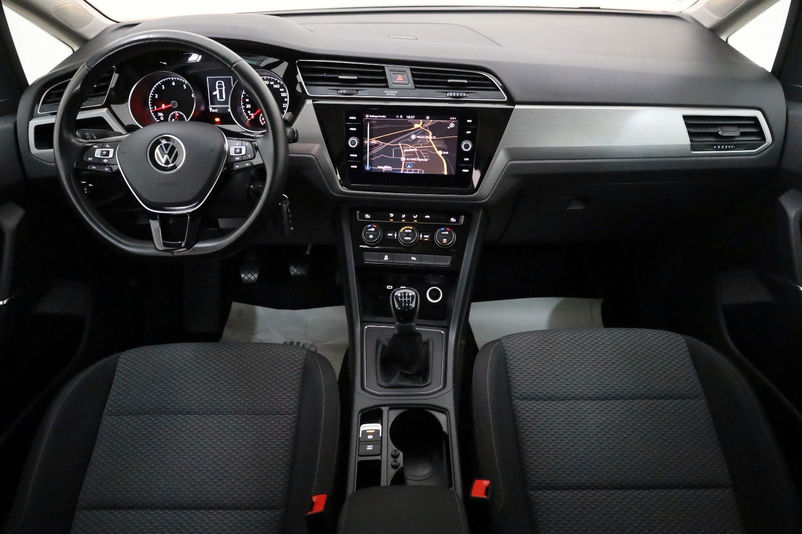 Fahrzeugabbildung Volkswagen Touran Comfortline 7 Sitzer,Navi,SH,PDC,ACC,AHK