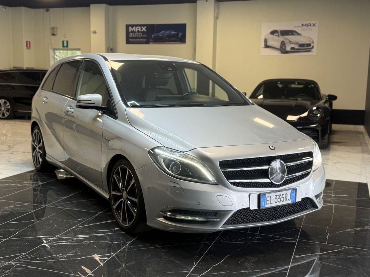 Mercedes-Benz B 180