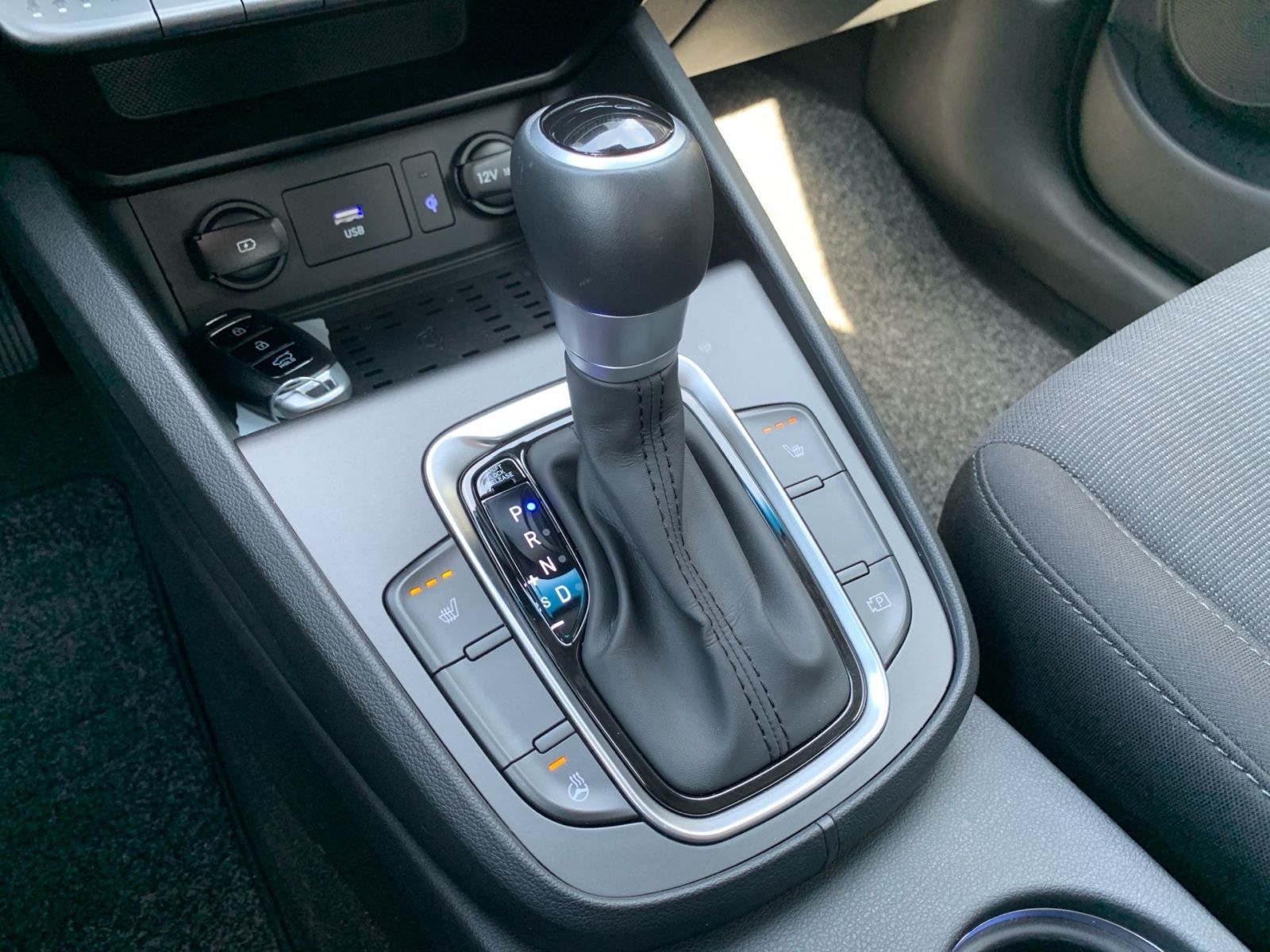 Fahrzeugabbildung Hyundai KONA 1.6 GDI Prime Hybrid Navi LED