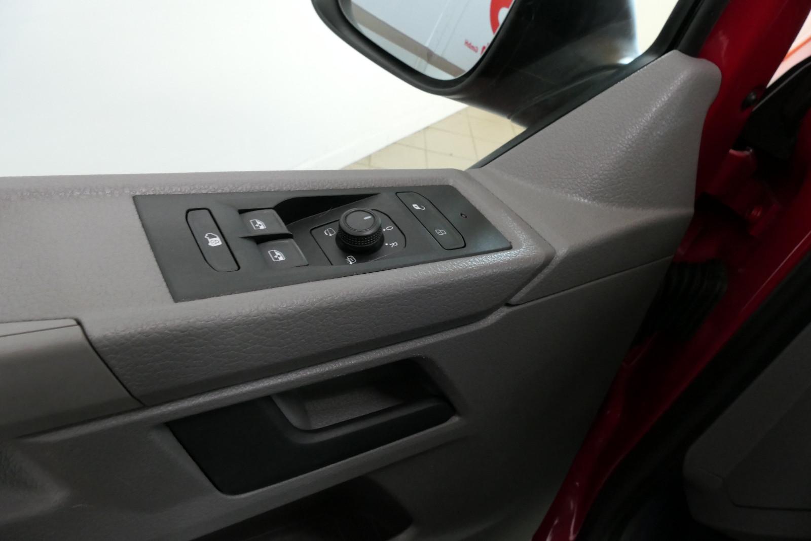 Volkswagen T6.1 Transporter Kasten KR *AHK*KLIMA