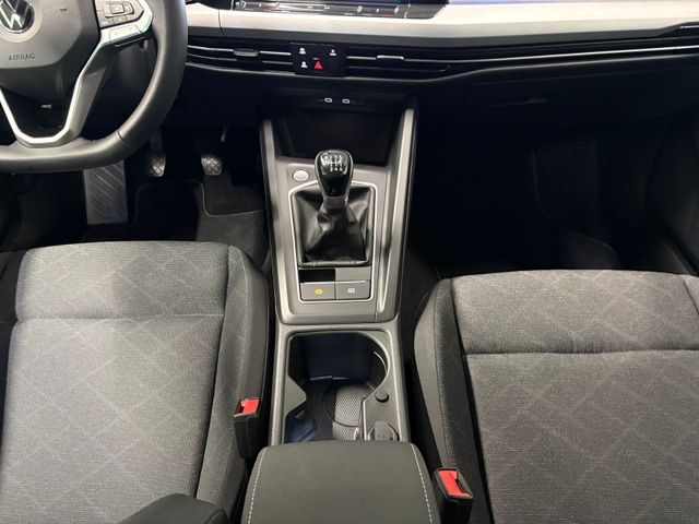 Golf VIII Variant Life 2.0 TDI LED AHK NAVI DAB+