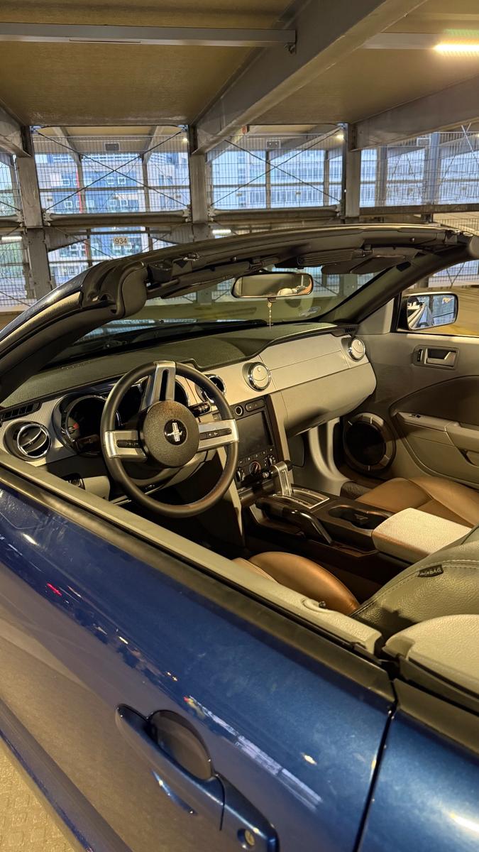 Ford Mustang V6 Cabrio 