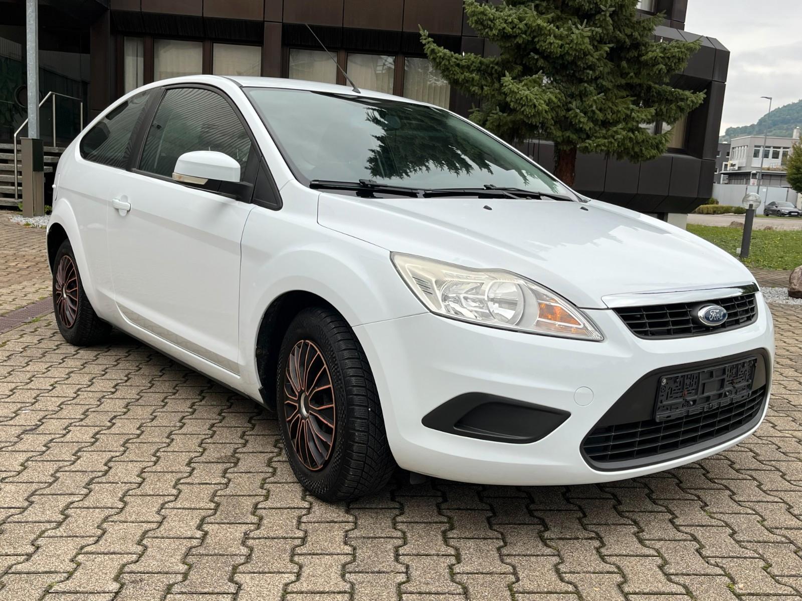 Ford Focus Lim. Style | Tüv Neu | Kundendienst Neu
