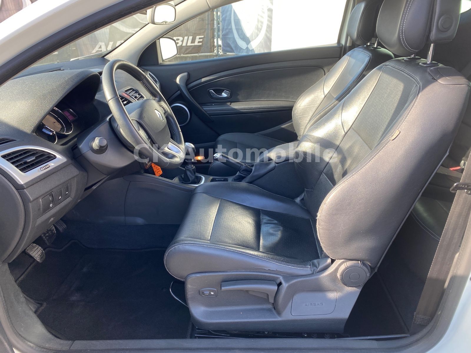 Fahrzeugabbildung Renault Megane III Coupe Luxe 2.0 Turbo/Bi-Xenon/PDC