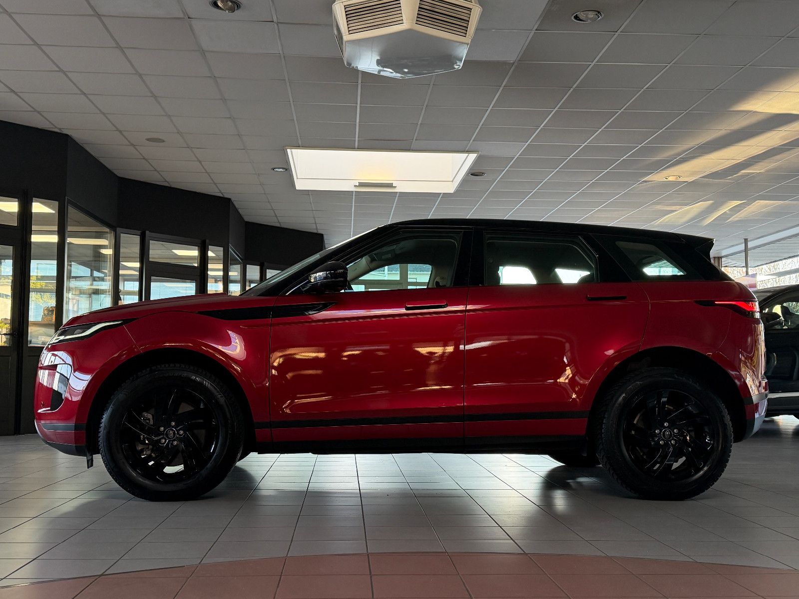Fahrzeugabbildung Land Rover Range Rover Evoque S /KAMERA/CAR-PLAY/L-HEIZUNG