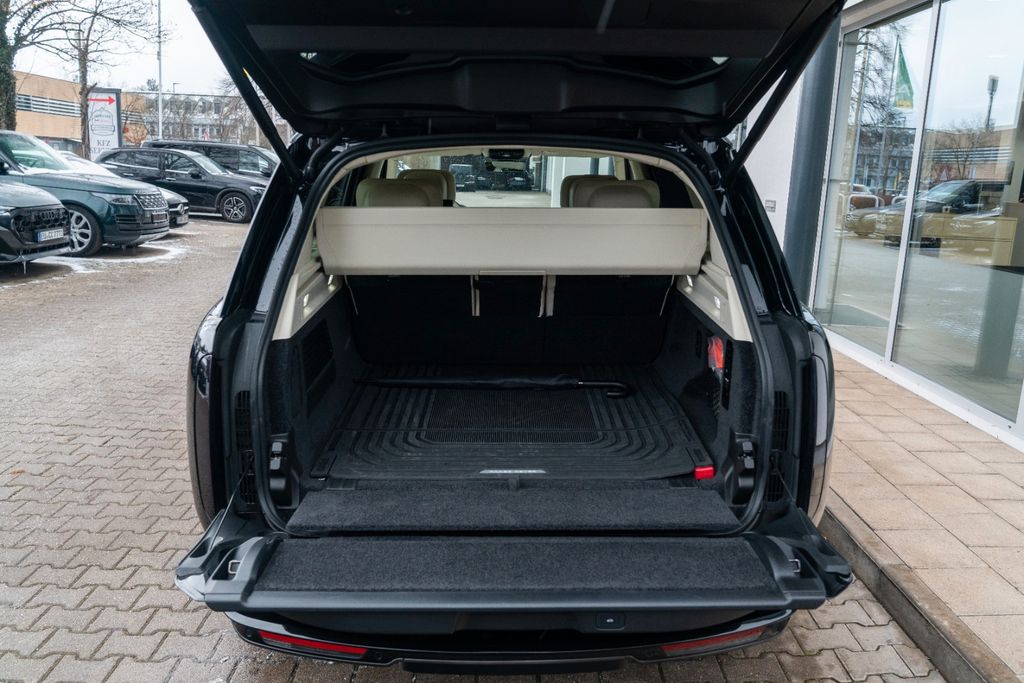 LAND ROVER Range Rover SV / 360° / PANO / LWB / P615 / 23" LAND ROVER Range Rover SV / 360° / PANO / LWB / P615 / 23"