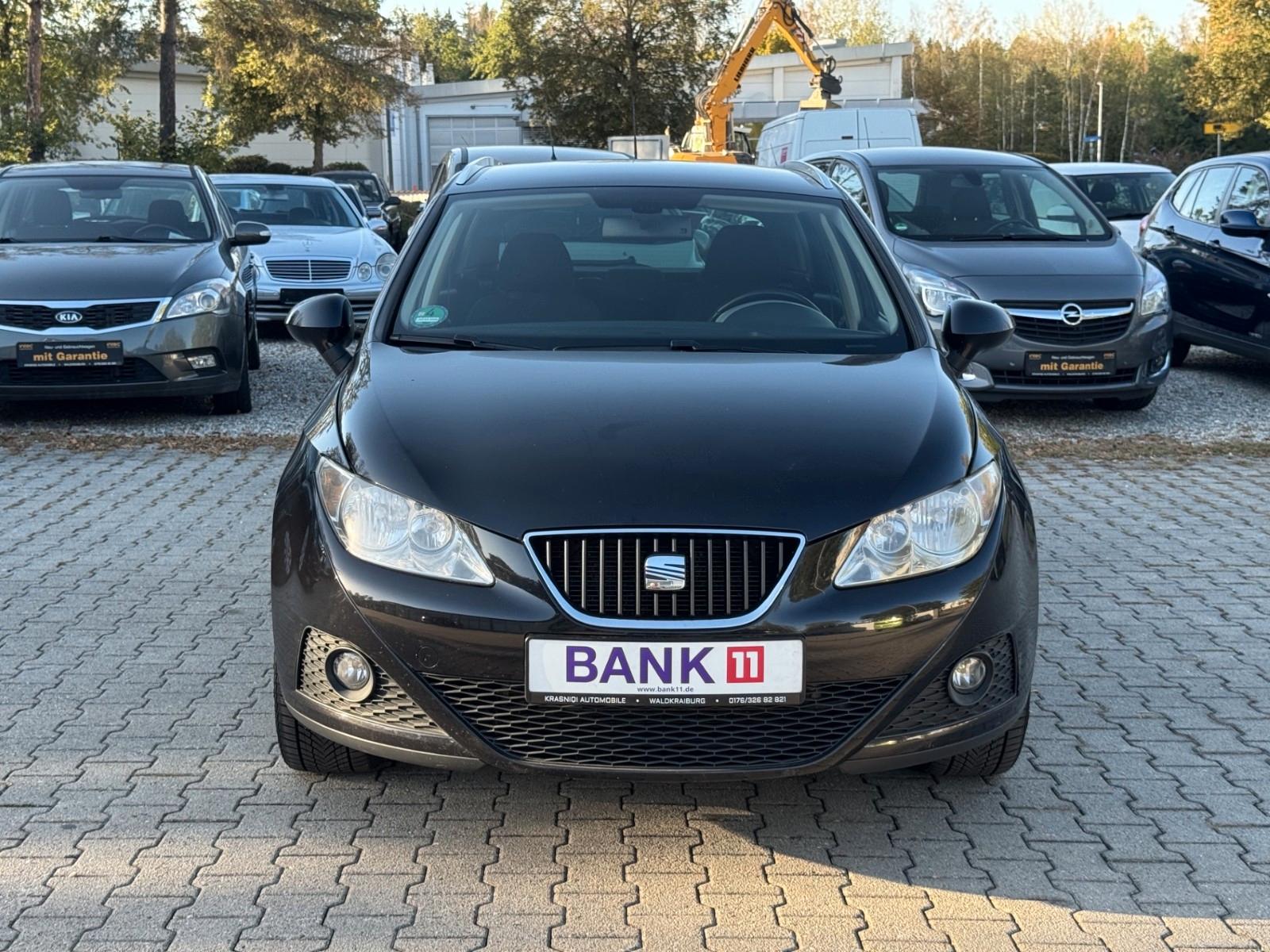 Seat Ibiza 2011 — rear view