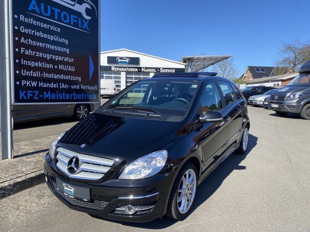 Mercedes-Benz B 180  *XENON*AHK*PANO*HU/AU NEU