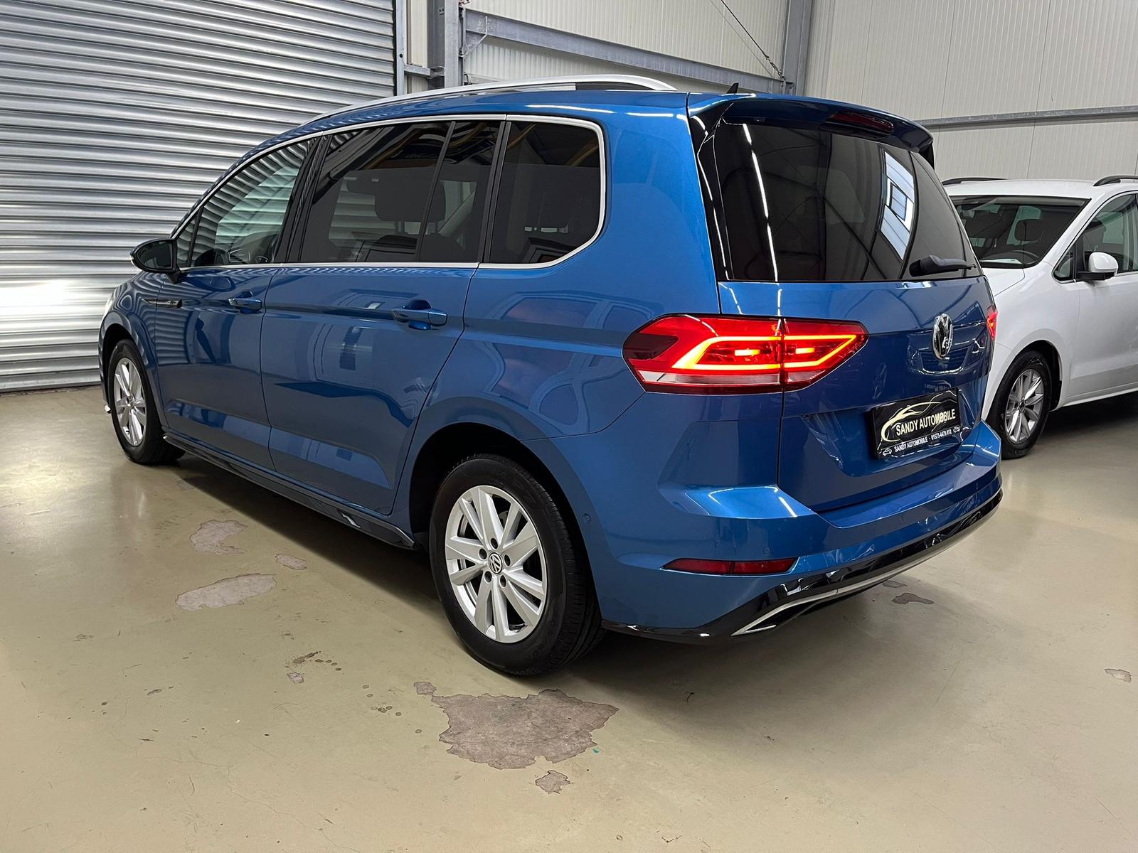 Volkswagen Touran R-LINE7.Sitzer/ACC/Kamera/LED/Panorama