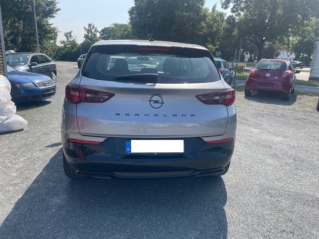 Fahrzeugabbildung Opel Grandland 1.2 Turbo GS-Line