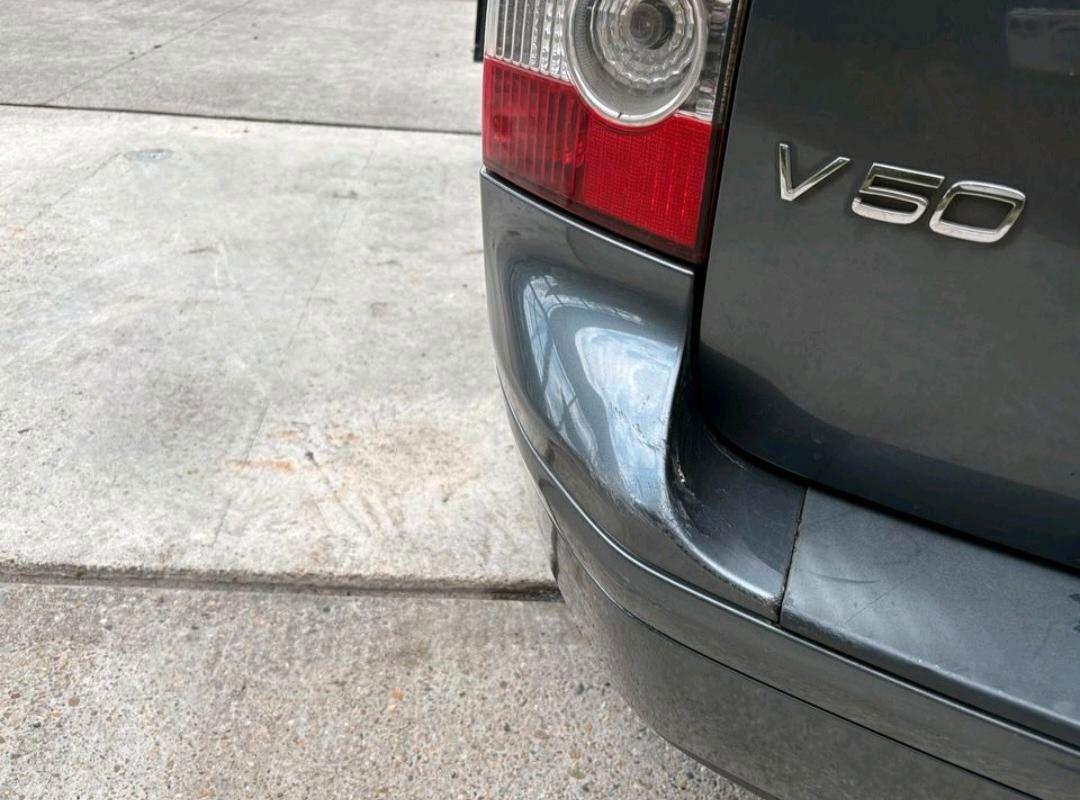 Volvo V50 2005 — engine 140 HP (103kW)