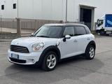MINI Mini One Countryman 1.6 98Cv NEOPATENTATI, GARAN - weiße MINI One Countryman