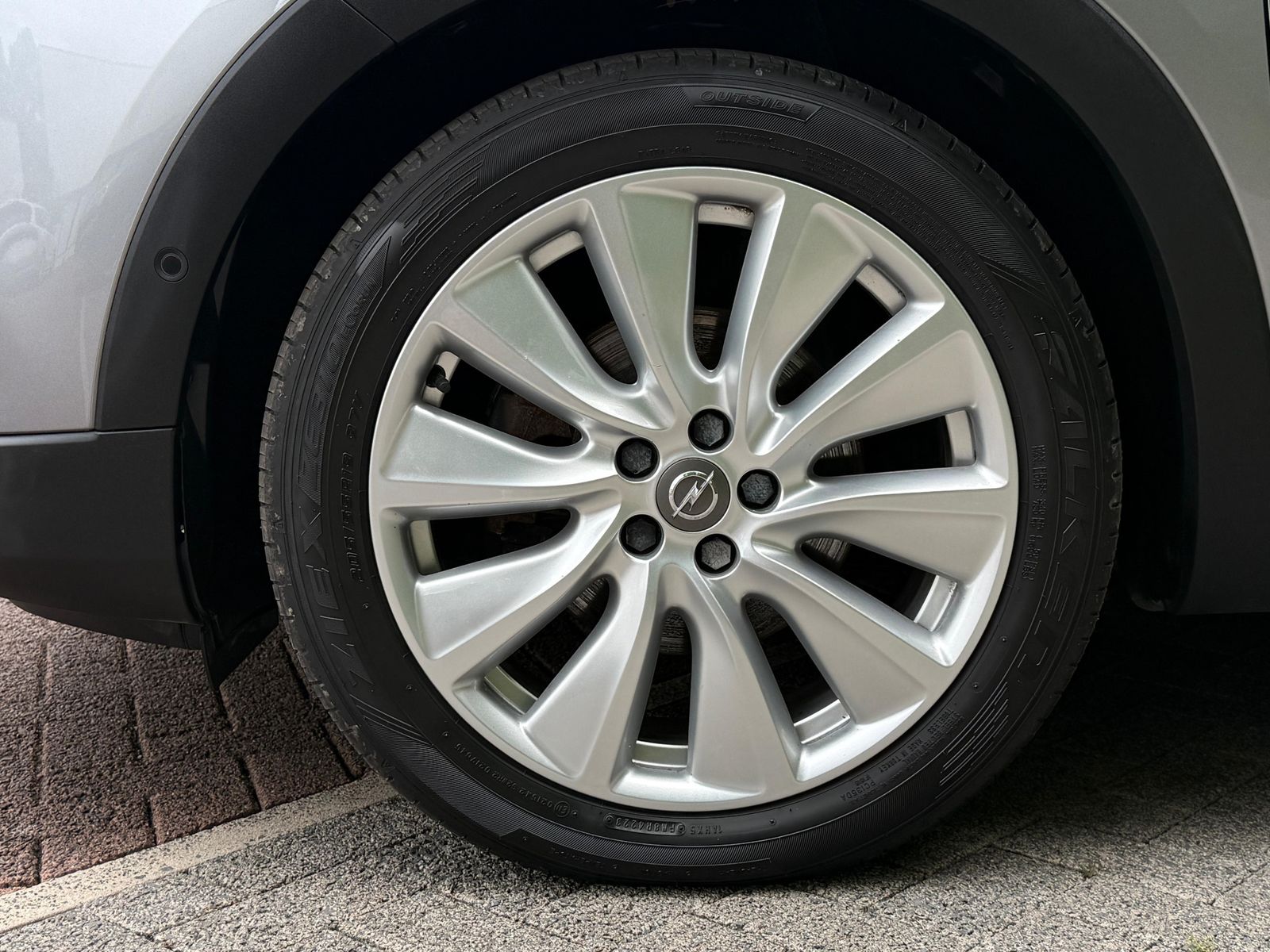 Fahrzeugabbildung Opel Grandland 2.0 CDTI Ultimate LED+LEDER+NAV+KAM360