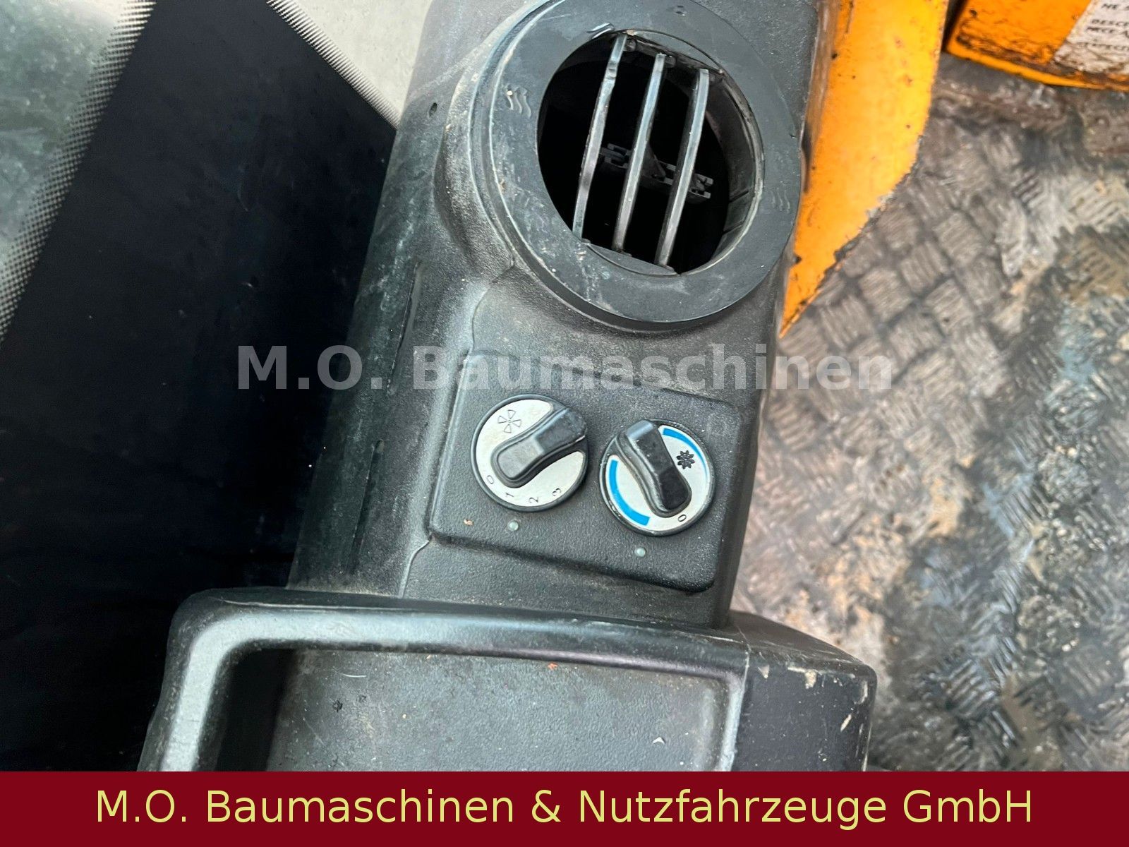 Fahrzeugabbildung BOMAG BW 174 AP - AM / Tademwalze