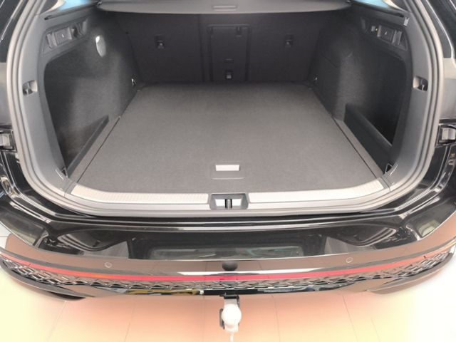 Fahrzeugabbildung Volkswagen Passat Variant 2.0 TDI DSG R-LINE MATRIX-LED NAV