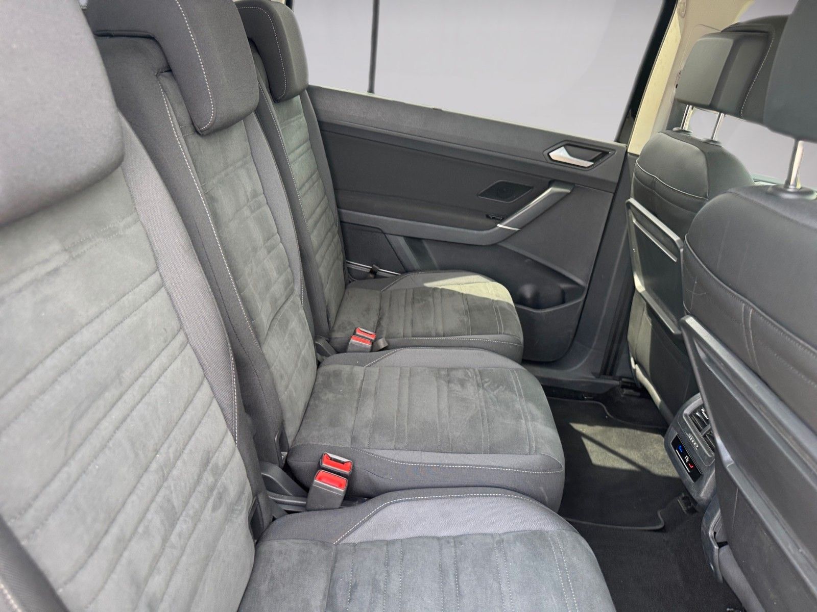 Fahrzeugabbildung Volkswagen Touran Comfortline 1.5 TSI