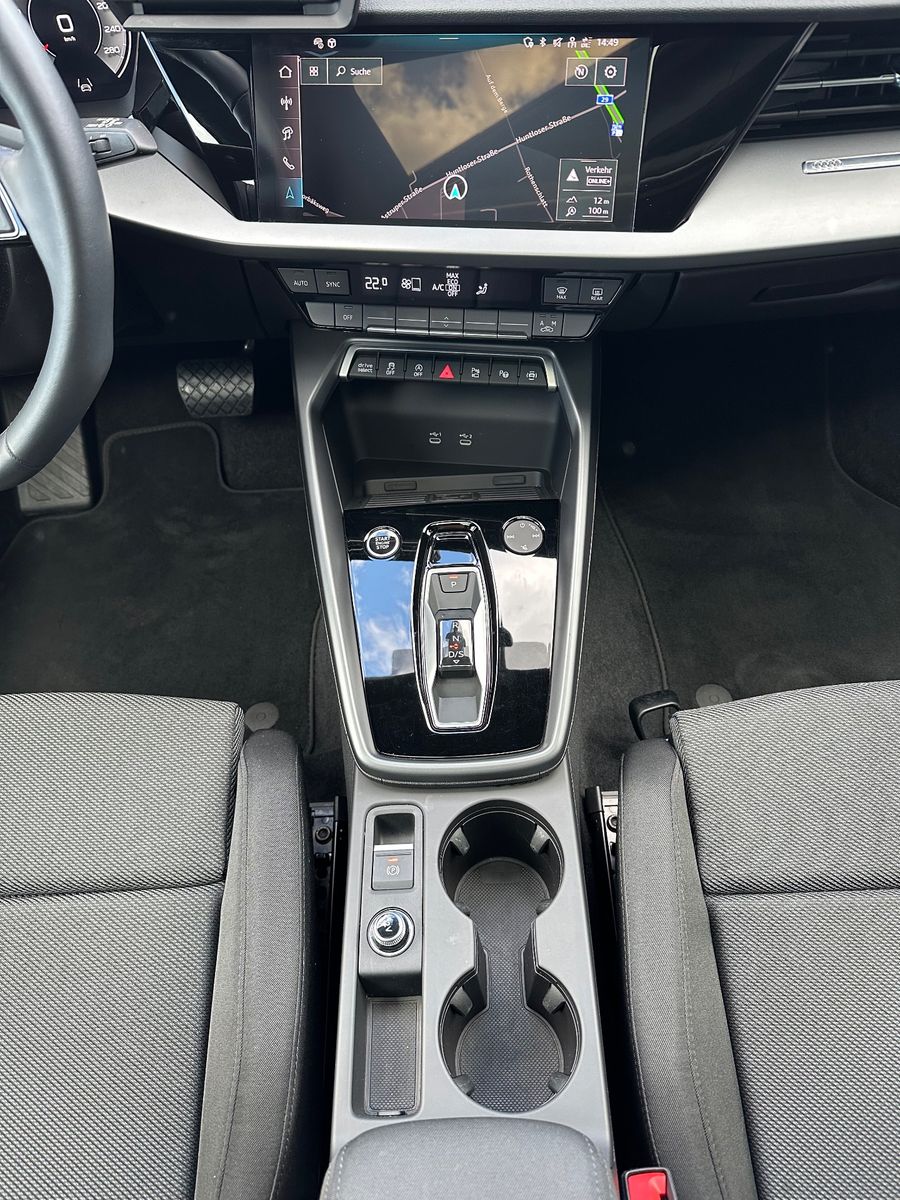Fahrzeugabbildung Audi A3 35 TDI SpB S-Line NAV+LED+PANO+17ZOLL