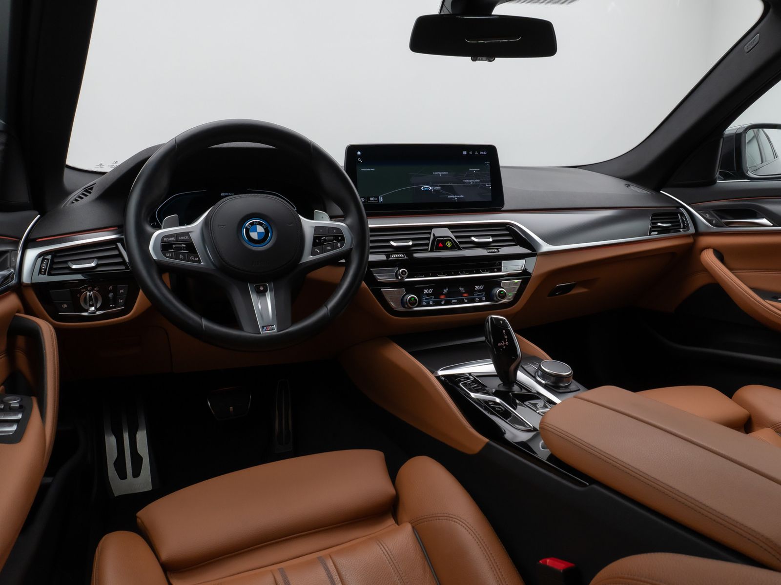 Fahrzeugabbildung BMW 530e M Sport Kamera Laser HUD DAB HiFi Komfort