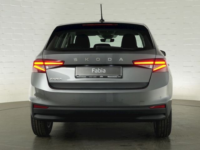 Fabia DRIVE PLUS TSI DSG+BLUETOOTH+SITZ-/LENKRAD