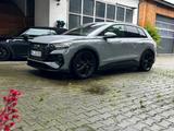 Audi Q4 e-tron 40 S line  LED Matrix gepfelgt + KW V3 - Audi Q4 e-tron von privat