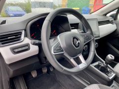 Fahrzeugabbildung Renault Clio EVOLUTION KLIMA NAVI ALU CARPLAY FREISPRECH