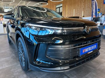 Volkswagen Tiguan *1-HAND*360°*LKHZ*ACC*LED*3-ZONEN*NAVI*