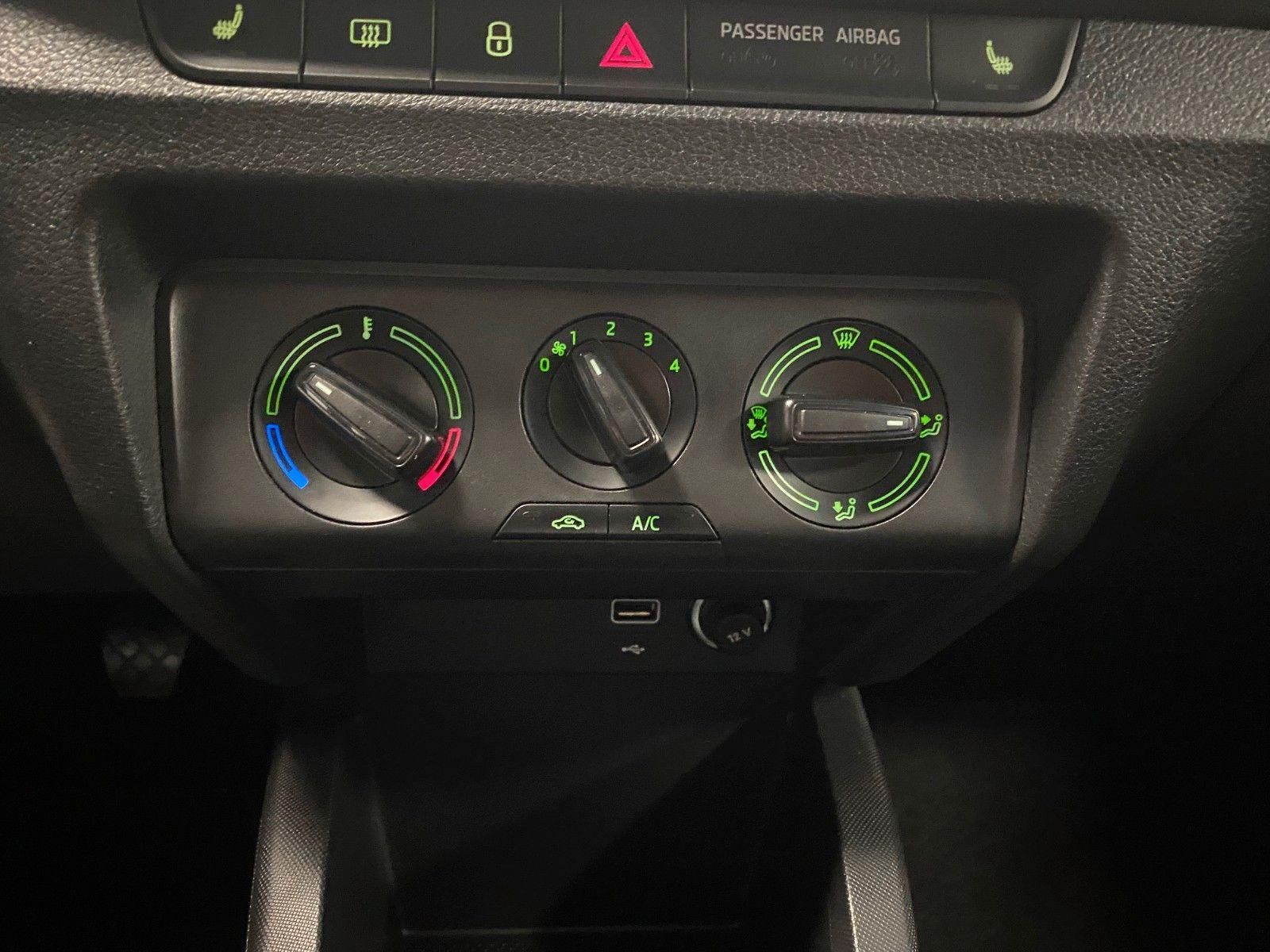 Fahrzeugabbildung SKODA Fabia 1.0l MPI AMBITION+SHZ+Garantie+Checkheft