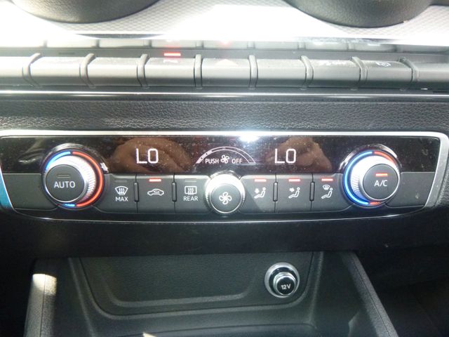 Fahrzeugabbildung Audi Q2 30 TDI >AUT/AHK /NAVI/TEMP/Einparkhilfe<