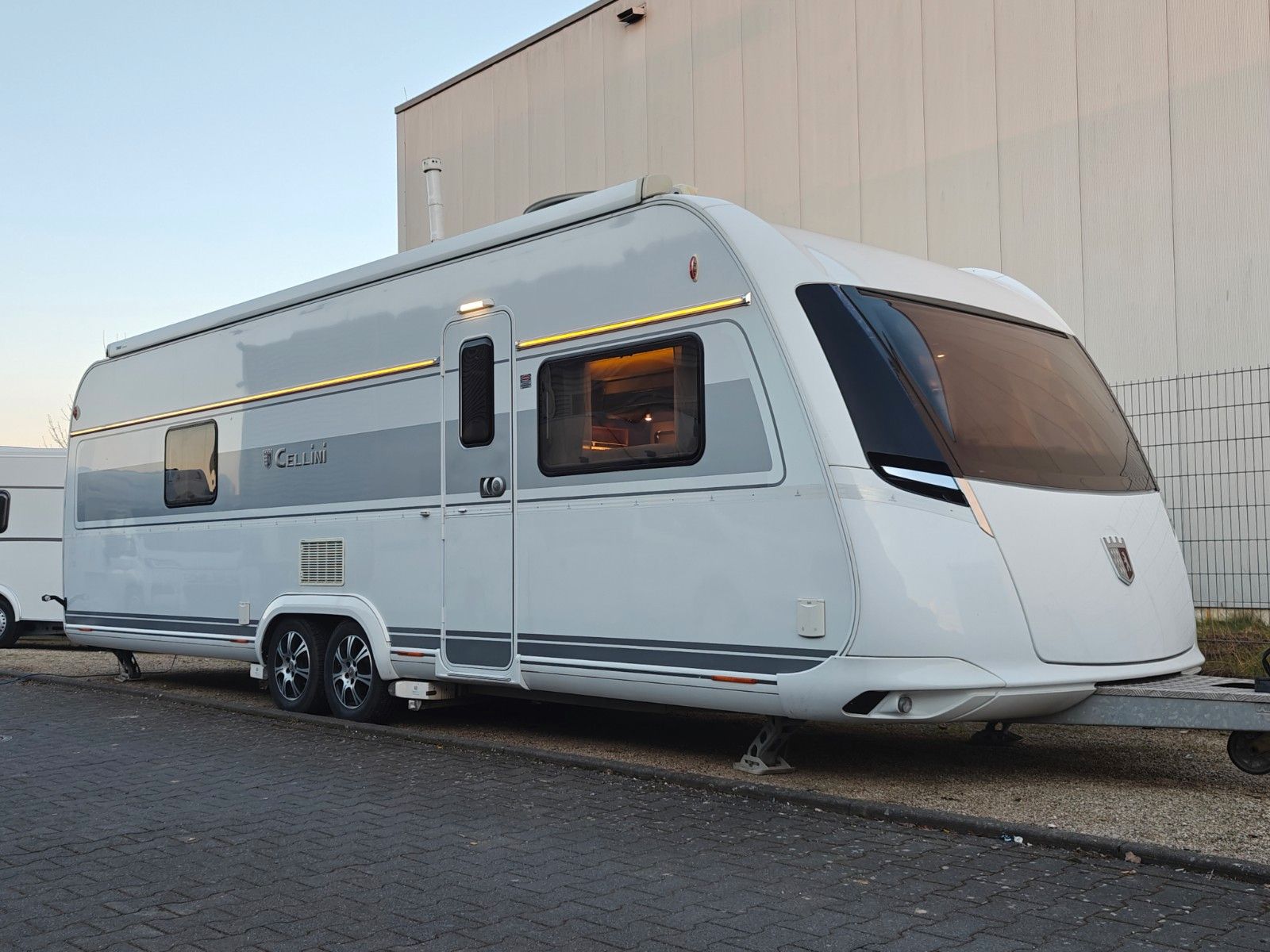 Fahrzeugabbildung Tabbert Cellini Slide Out 750 HTD - Mover, Klima, SAT -