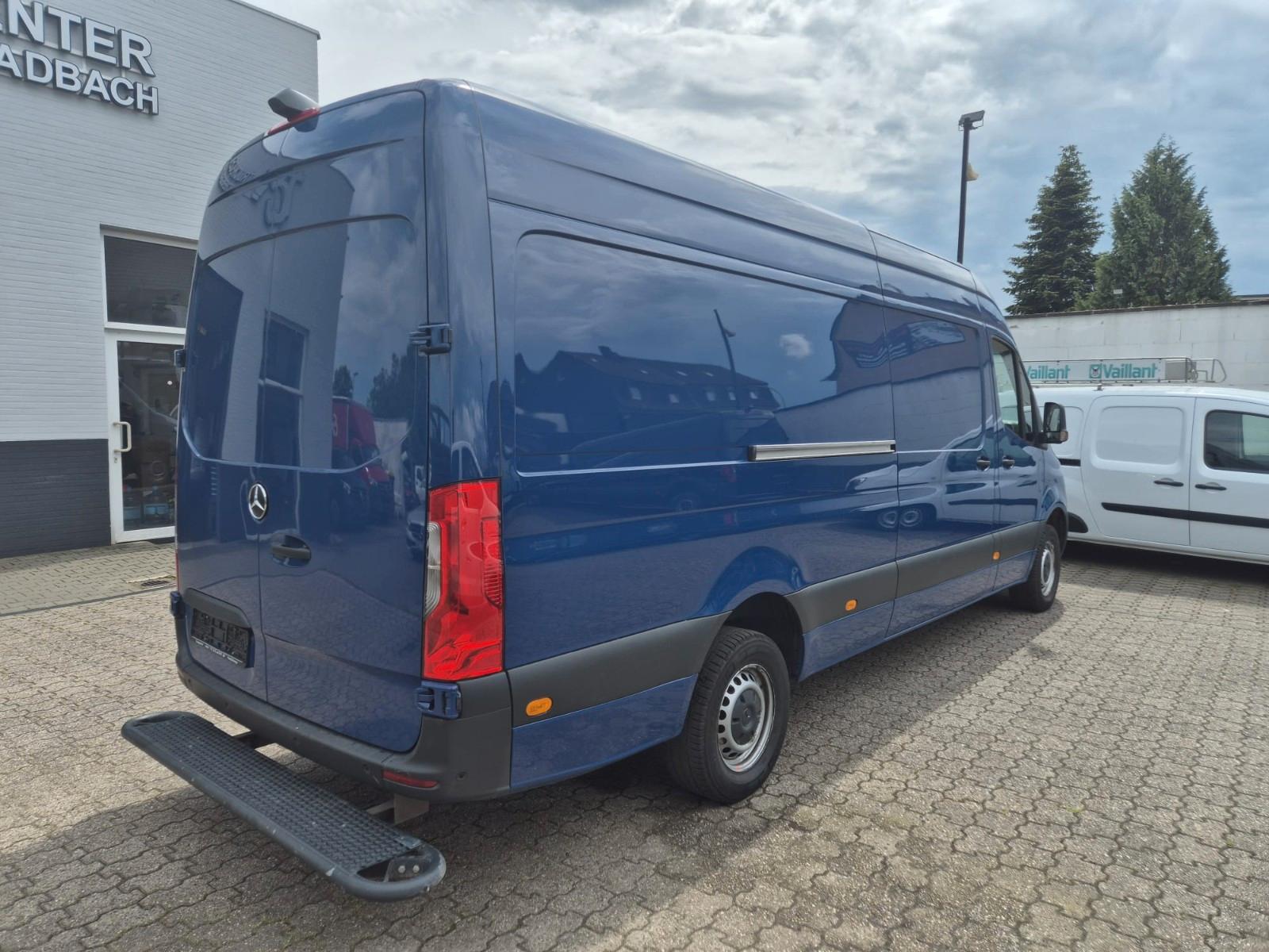 Mercedes-Benz Sprinter 317 CDI MAXI 9-G AUTOMATIK DISTRONIC
