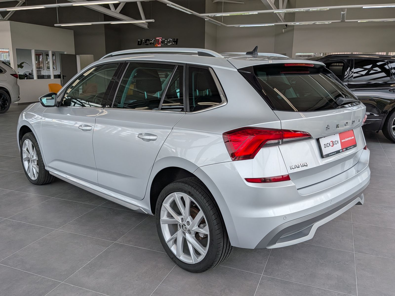 Fahrzeugabbildung SKODA Kamiq 1.6 TDI Style ad-LED PDC SHz Tempomat 18"