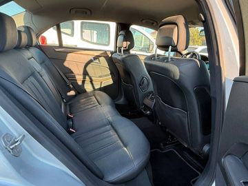 Mercedes E 350 - 11