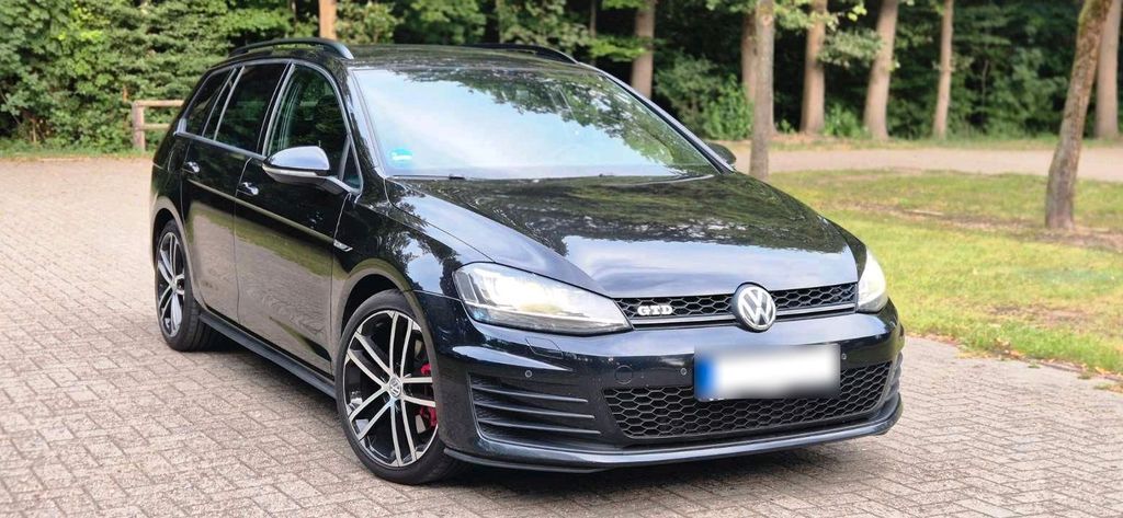 Image of Volkswagen Golf