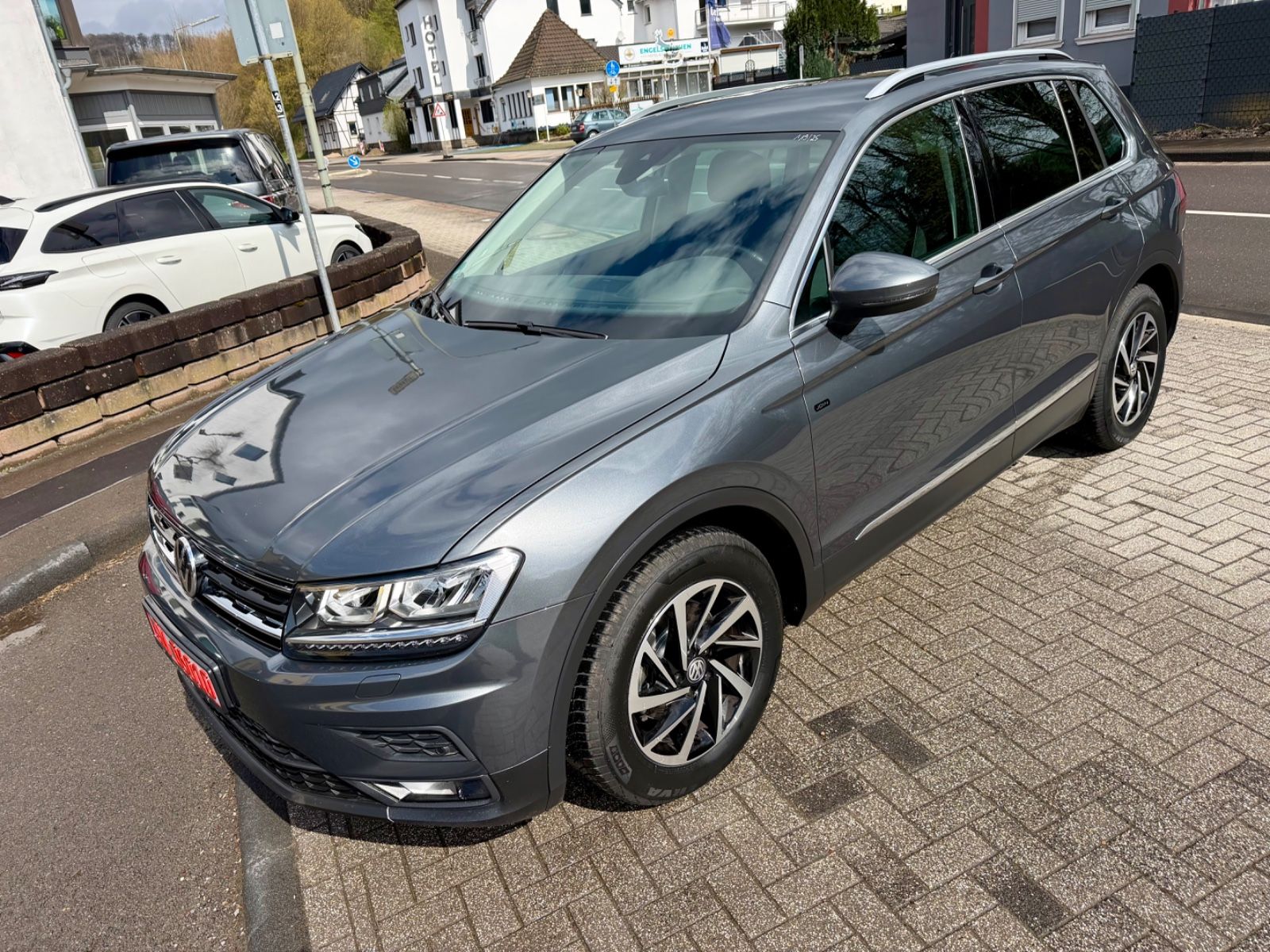 Volkswagen Tiguan ComfortlineLedNaviAccE-KlappeGarantieTop foto 2