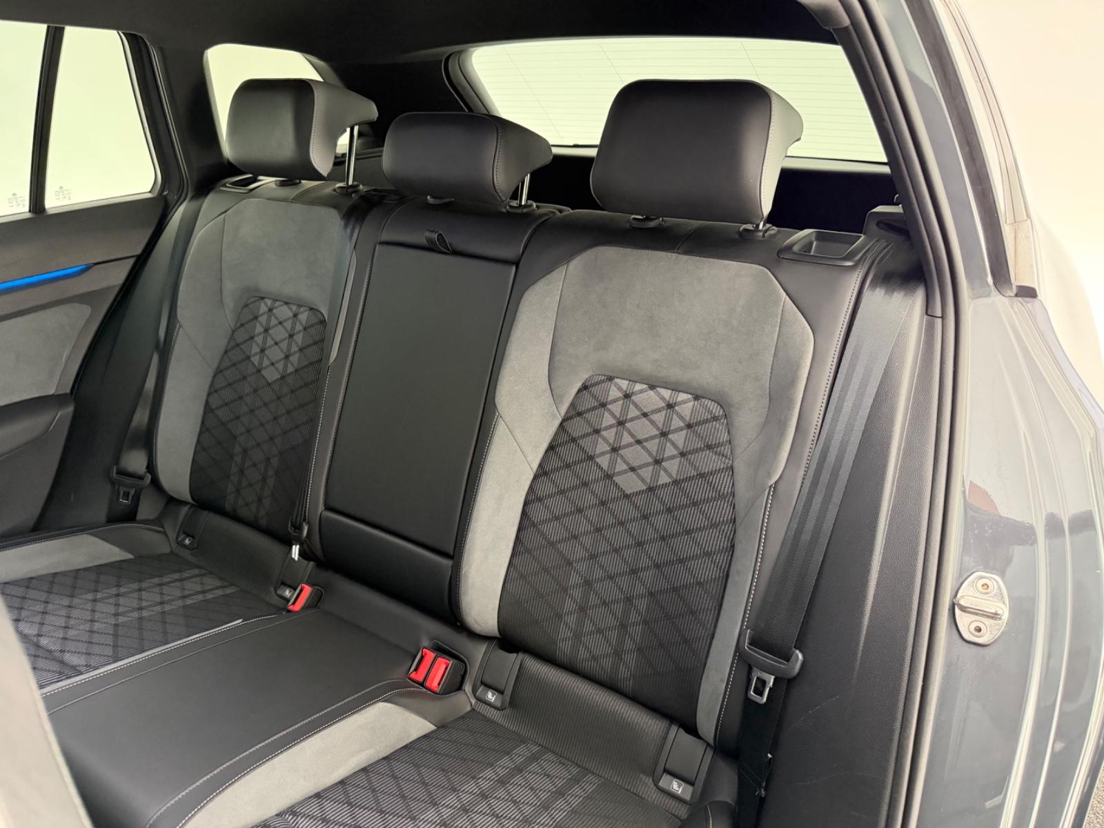 Volkswagen Golf VIII Var. 1.5 eTSI*R LINE*LED-ACC-R.KAM-APP, миниатюра 27