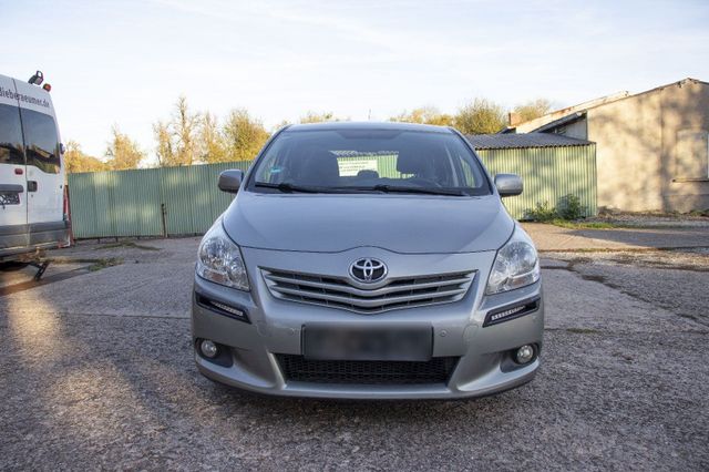 Toyota Verso 2.Hand