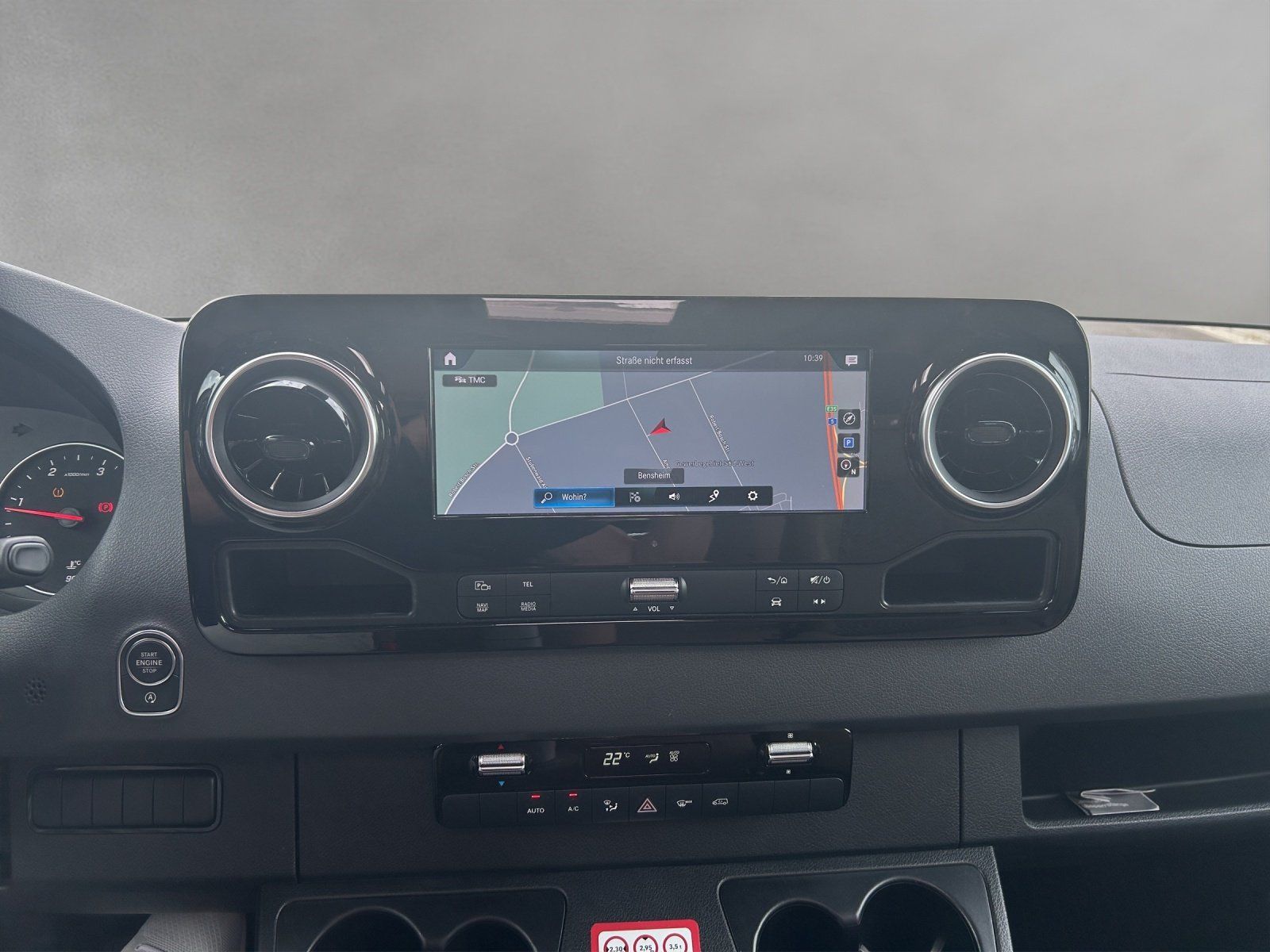 Fahrzeugabbildung Carthago C-Tourer T 143 LE Sprinter 417 CDI DISTRO LED TV
