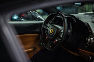 صورة 9 لـ 2016 Ferrari 488 GTB