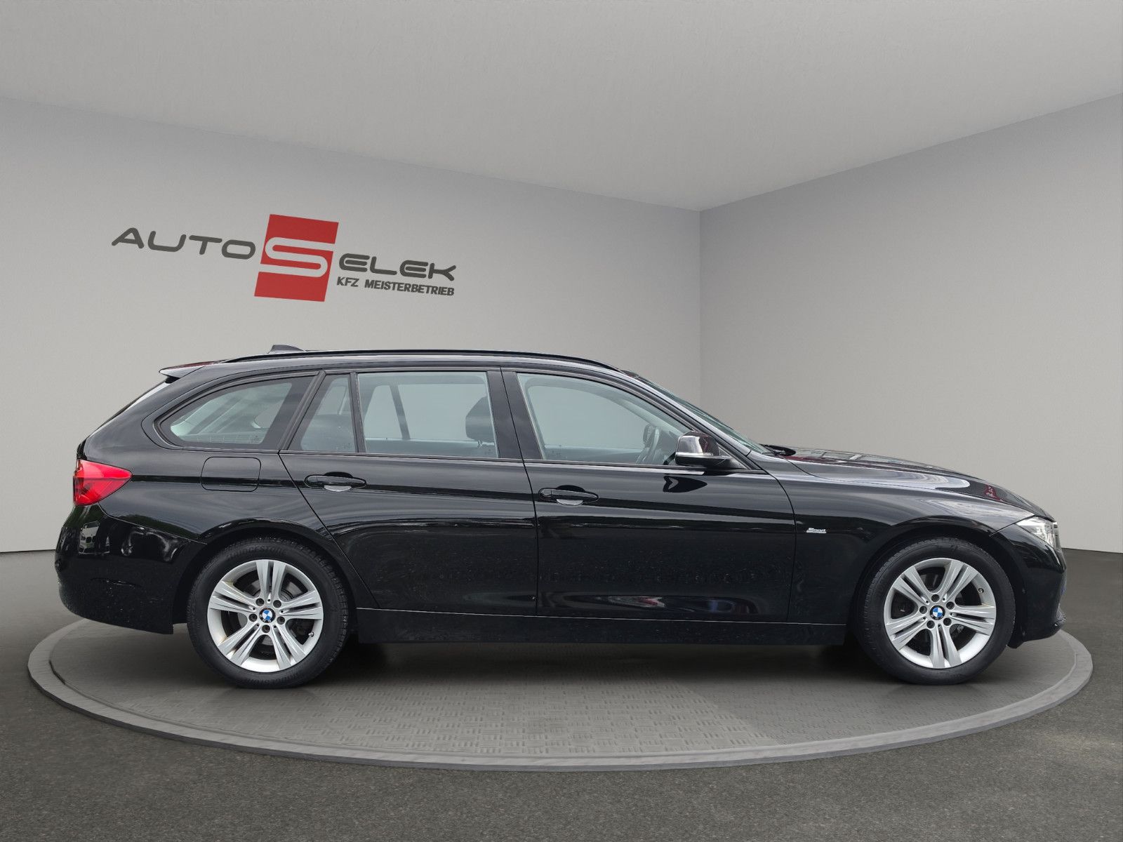 Fahrzeugabbildung BMW 3 Touring 318 d Sport Line Navi Led Scheinwerfer