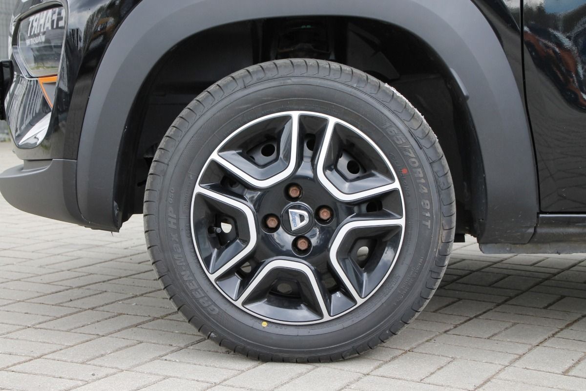Fahrzeugabbildung Dacia Spring Electric Comfort Plus