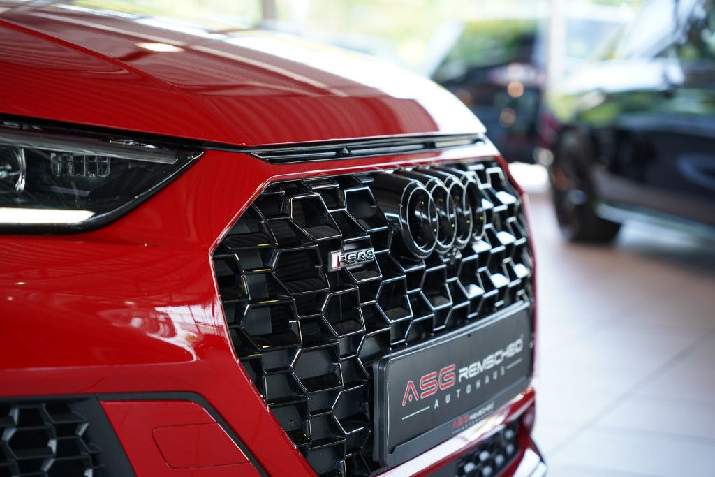 Audi Rsq3