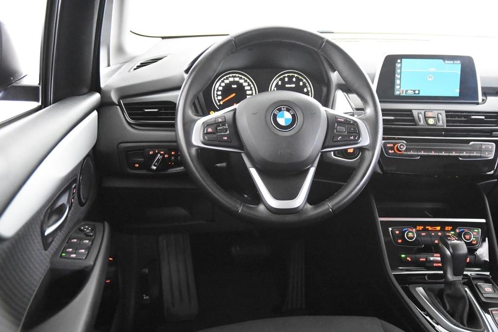 BMW 225