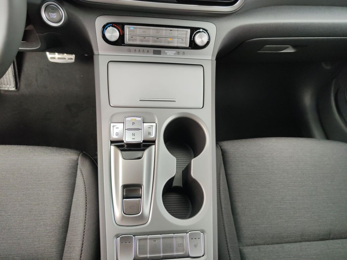 Fahrzeugabbildung Hyundai KONA Elektro 39,2kW Standheizung, Navi, Klima.